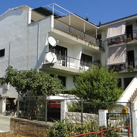 Lucija Apartment Primosten Bagian luar foto